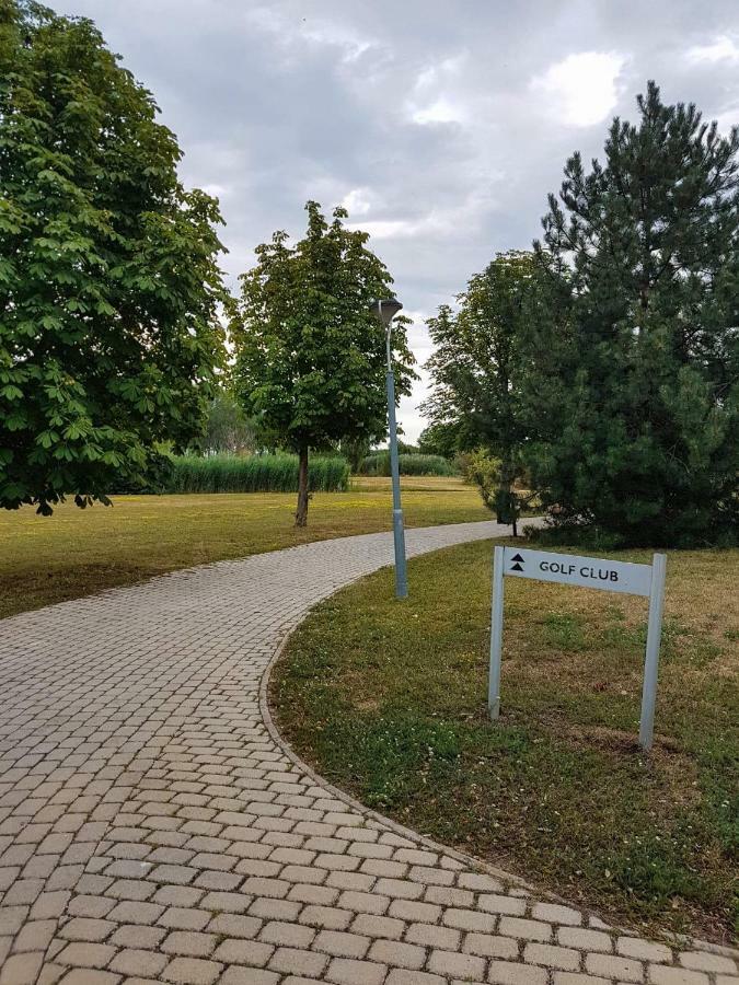 Eliza 1 Birdland Golf Apartman Bük Exteriér fotografie